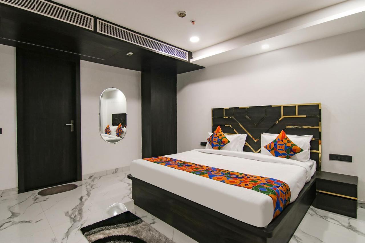 Fabhotel Greysky New Delhi Bagian luar foto