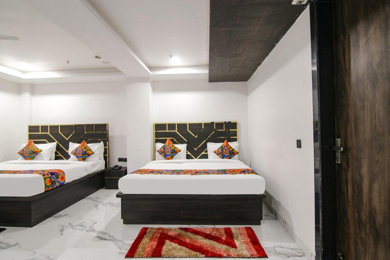 Fabhotel Greysky New Delhi Bagian luar foto