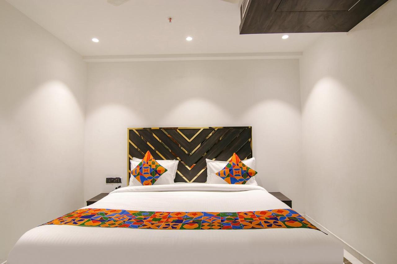 Fabhotel Greysky New Delhi Bagian luar foto