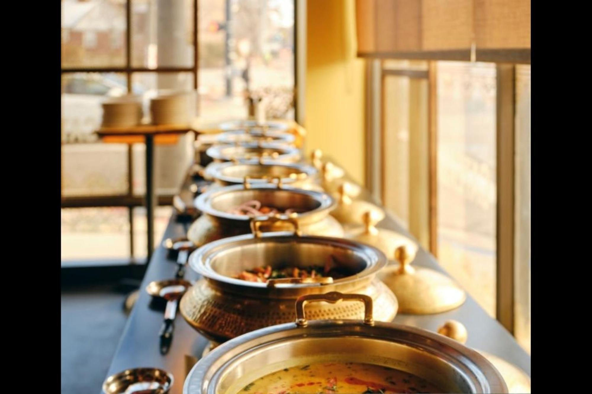Fabhotel Greysky New Delhi Bagian luar foto